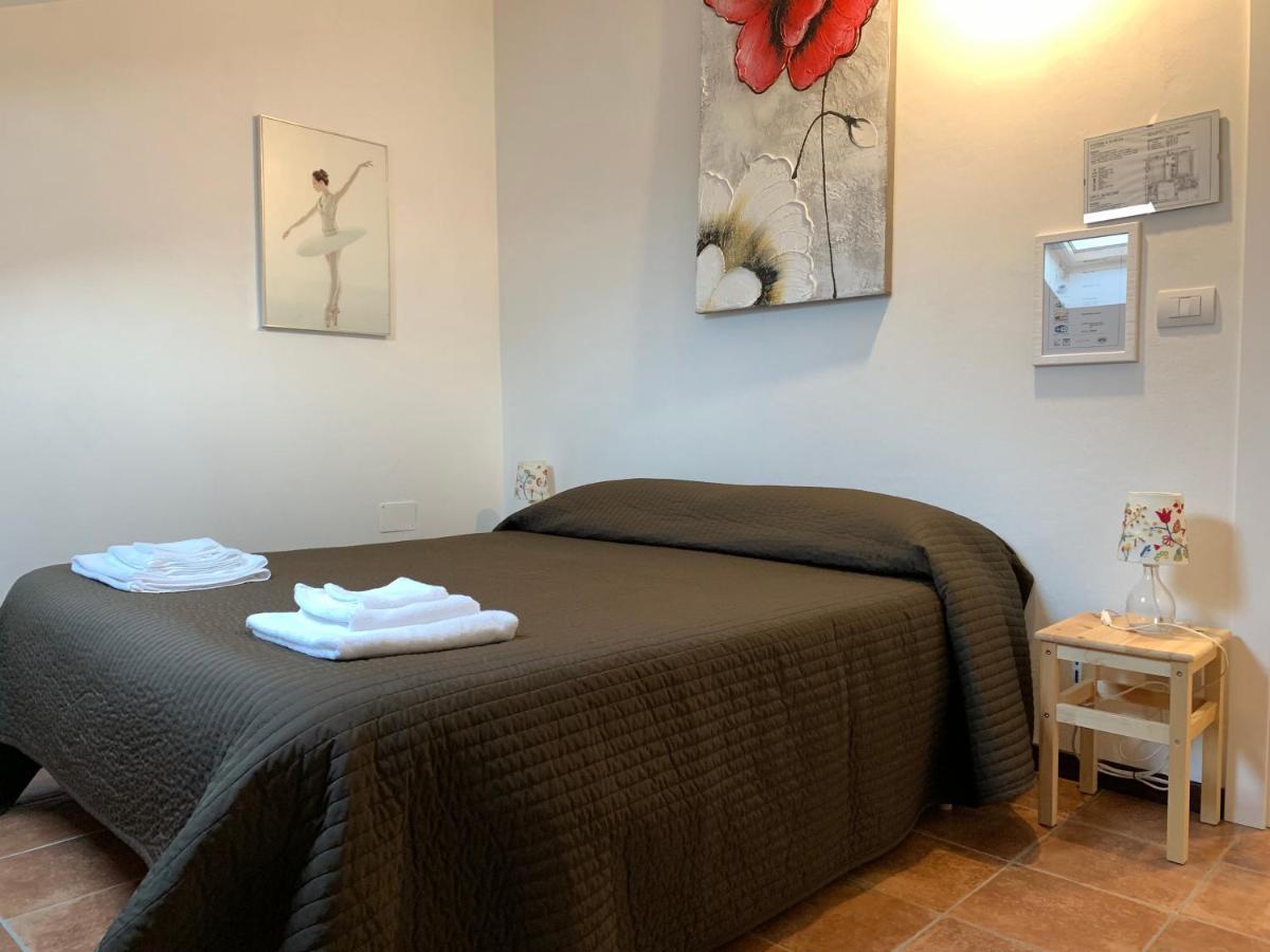Quattro Gatti Bed and Breakfast Airasca Buitenkant foto
