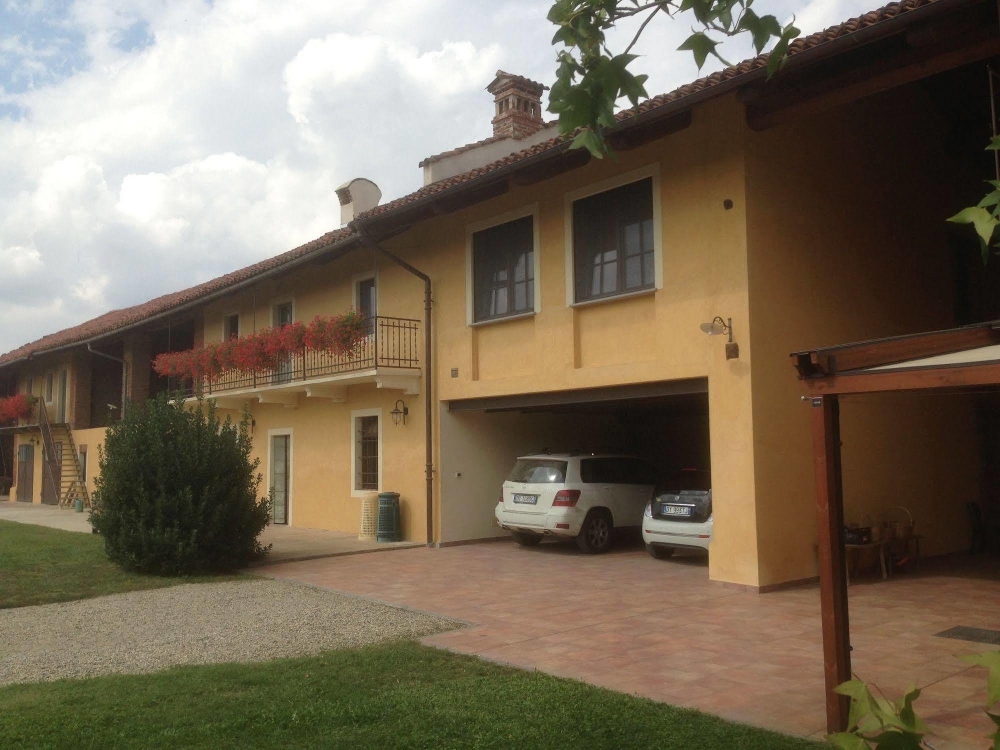 Quattro Gatti Bed and Breakfast Airasca Buitenkant foto